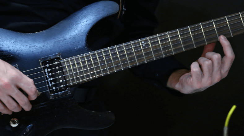 2 string guitar arpeggios