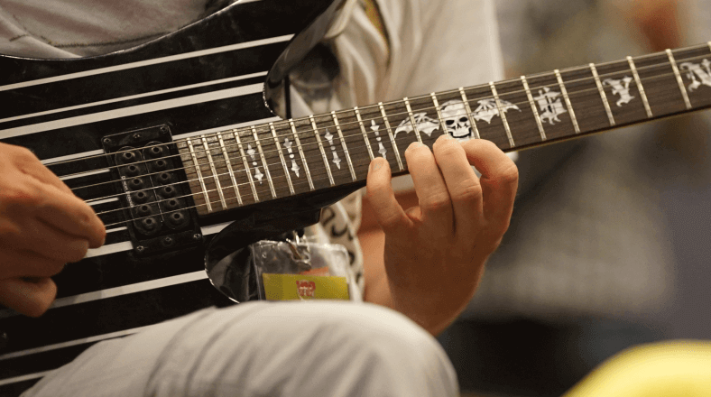 Play guitar creatively