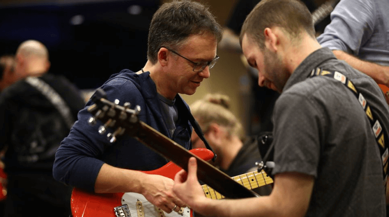 Get new guitar students