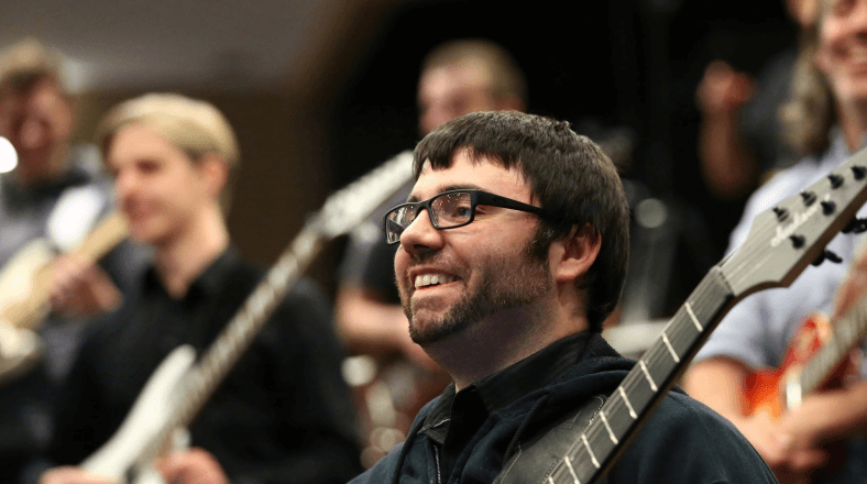 Keep guitar students during summer