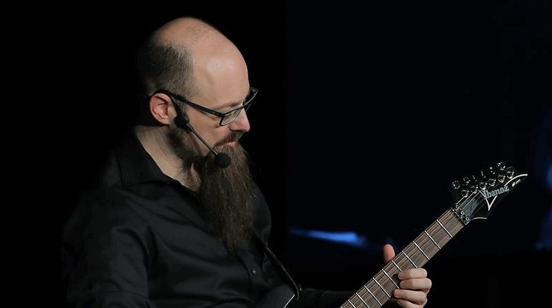 Succeed while teaching guitar