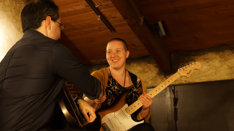 Become successful at teaching guitar