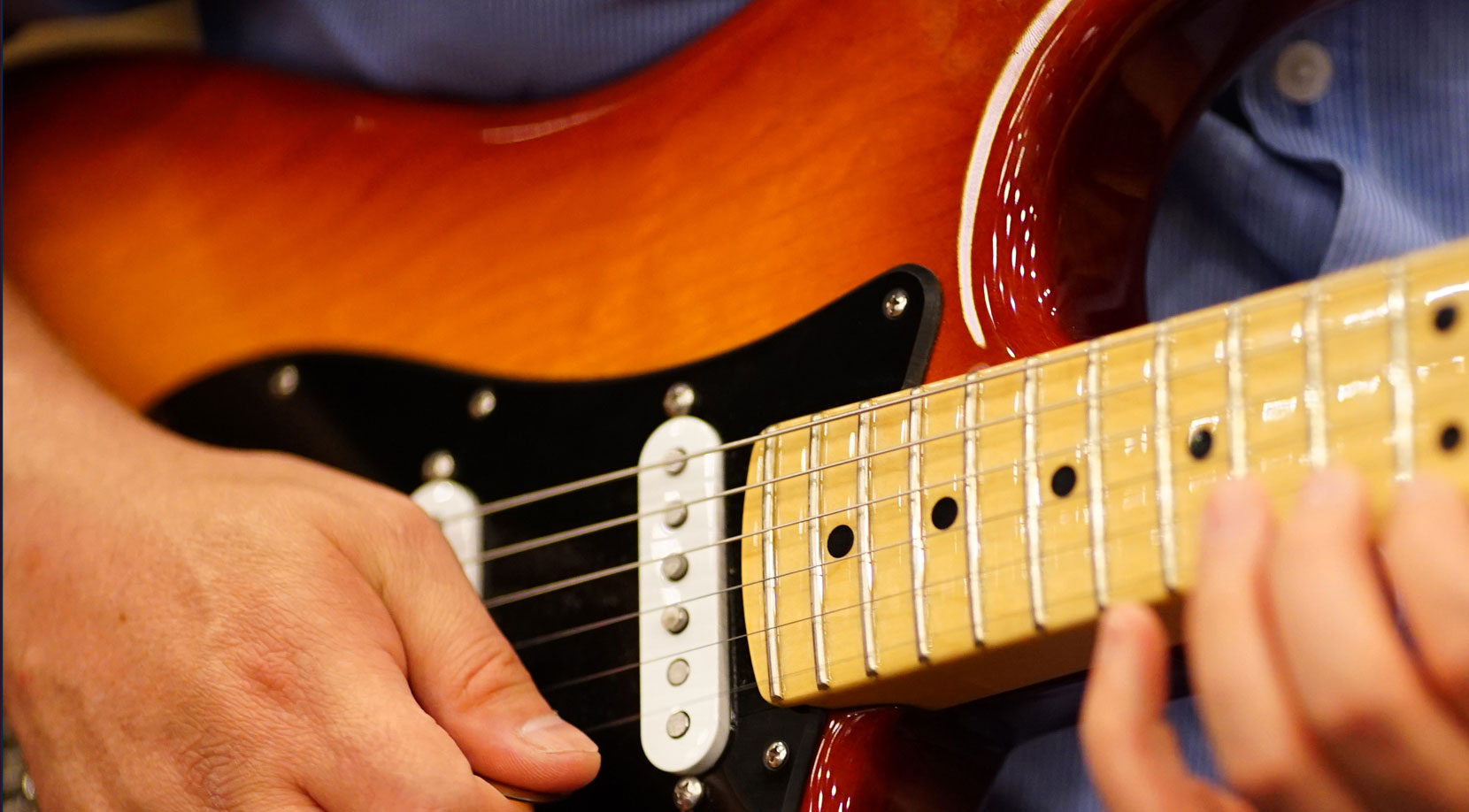 Free Live Guitar Class With Tom Hess