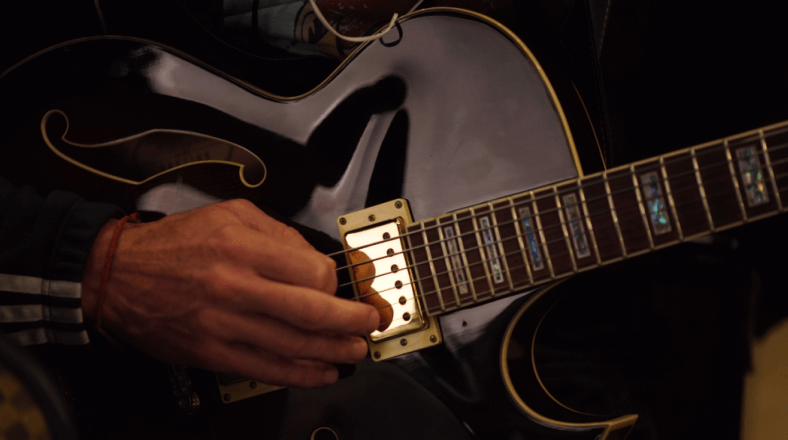 Play better guitar solos