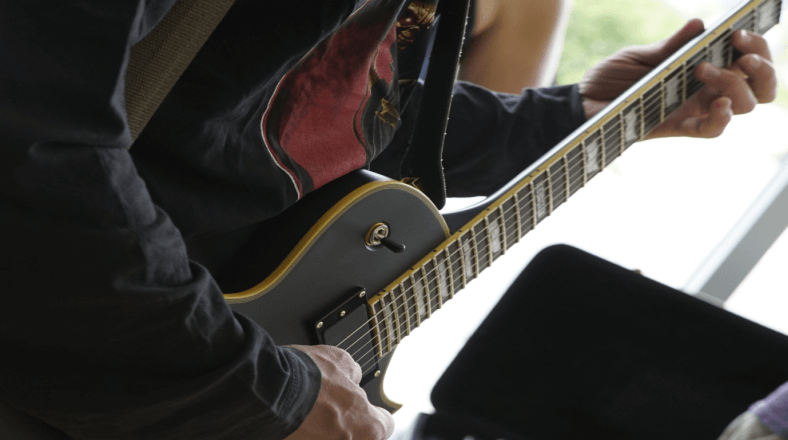 Compose a guitar solo