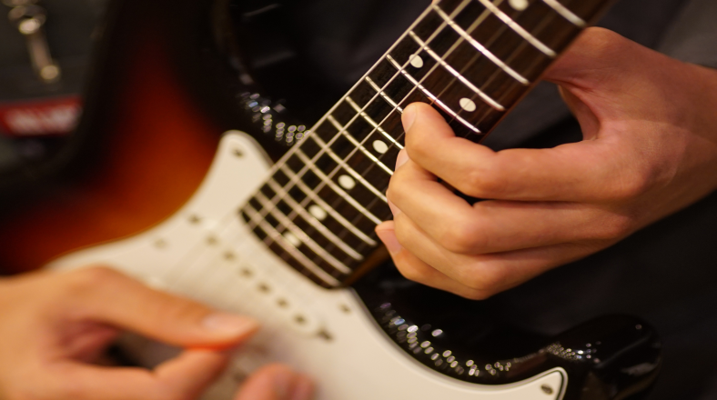 How to play lead guitar
