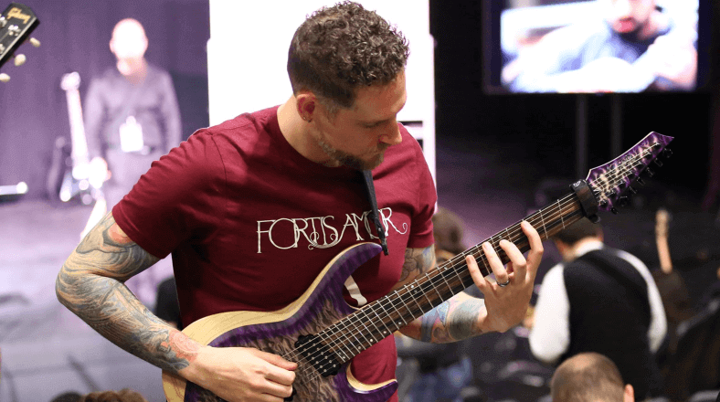 Play creative guitar solos