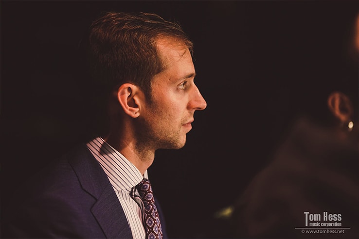 Become a professional guitar teacher