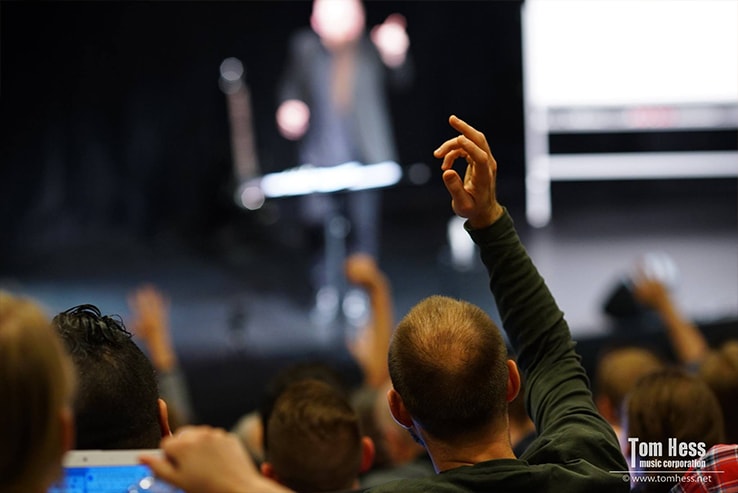 Learn effective guitar teaching methods