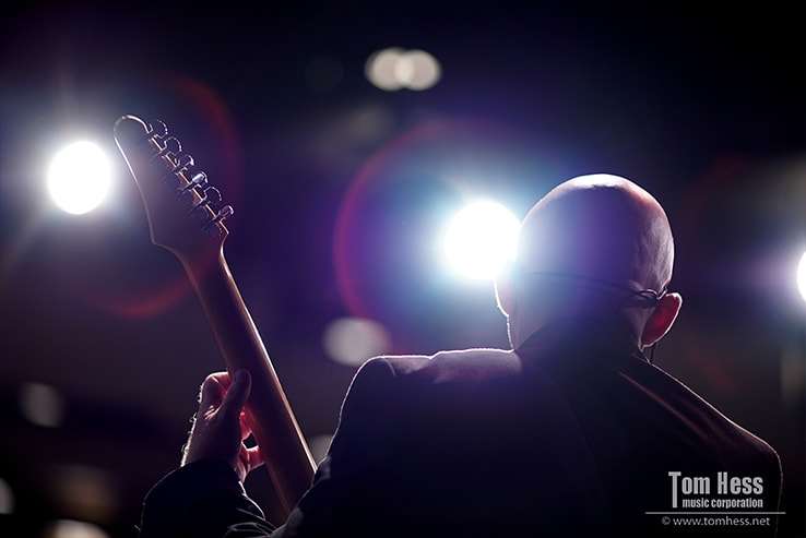 Tom Hess teaches live