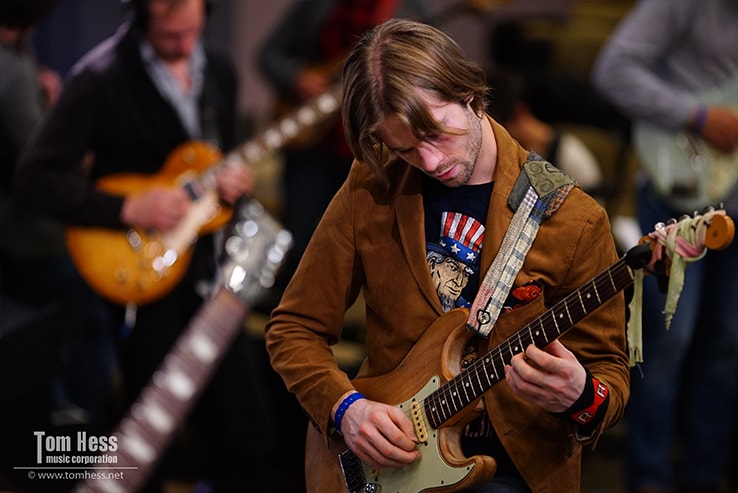 Earn money playing guitar