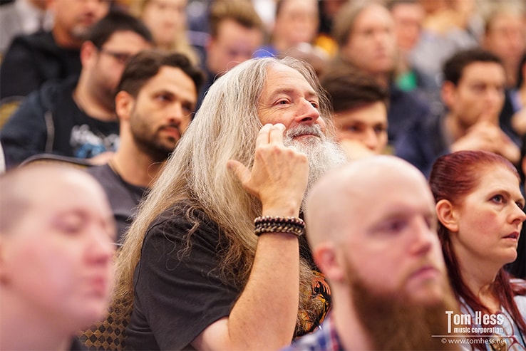 Listen to great music