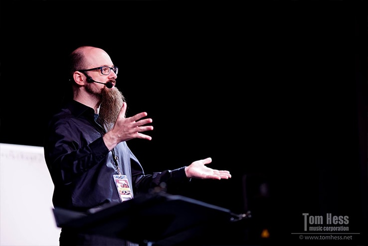 Professional guitar teacher Tommaso Zillio