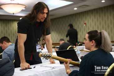 Guitar playing live training