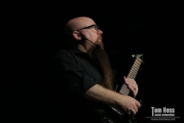 How to play guitar with emotion