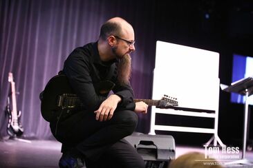 Professional guitar instructor Tommaso Zillio