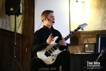 Guitar technique lesson