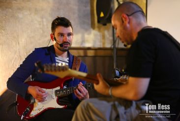 Blues guitar lesson with Antony Reynaert