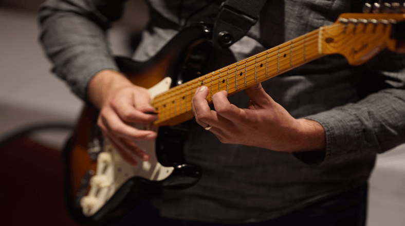 2 hand sync on guitar