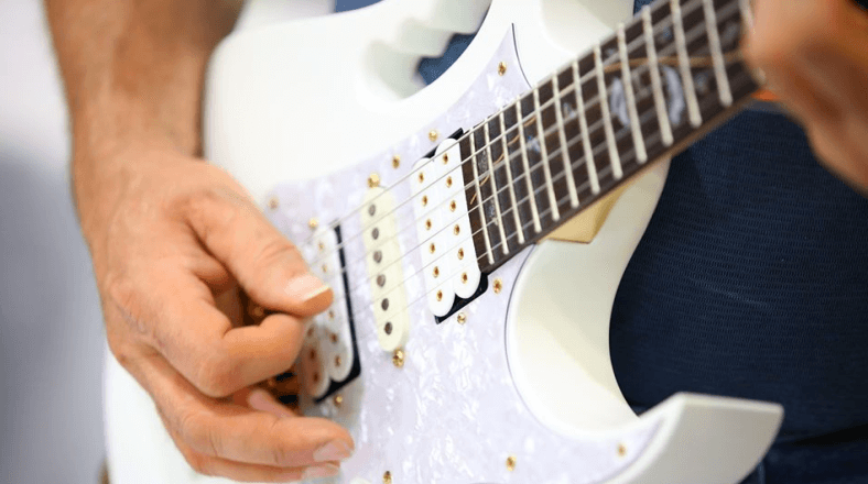 How to shred on guitar