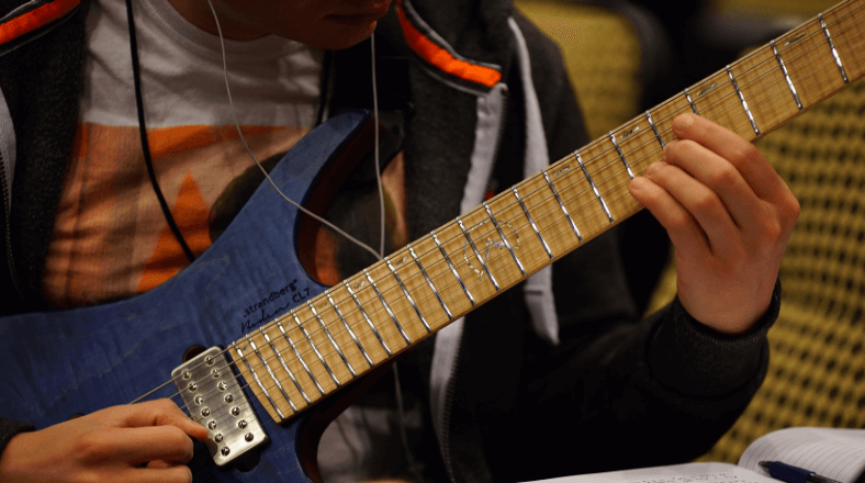Write Creative Songs On Guitar