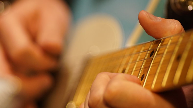 Fast guitar playing