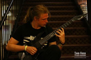 How to shred on guitar