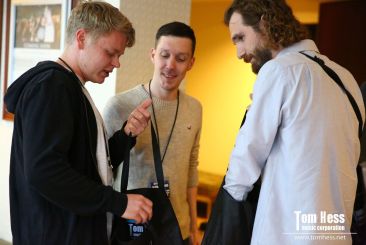 Get new friends in the music industry