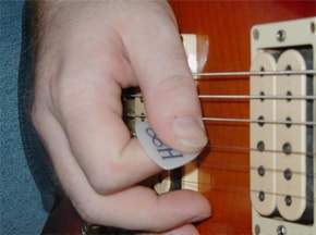 guitar tremolo picking